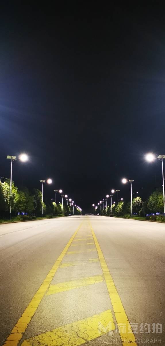 夜景模特