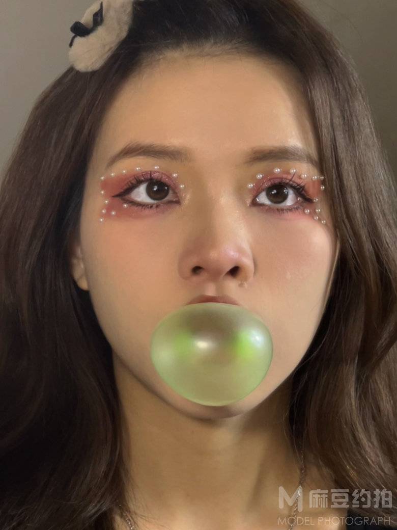 妆容模特