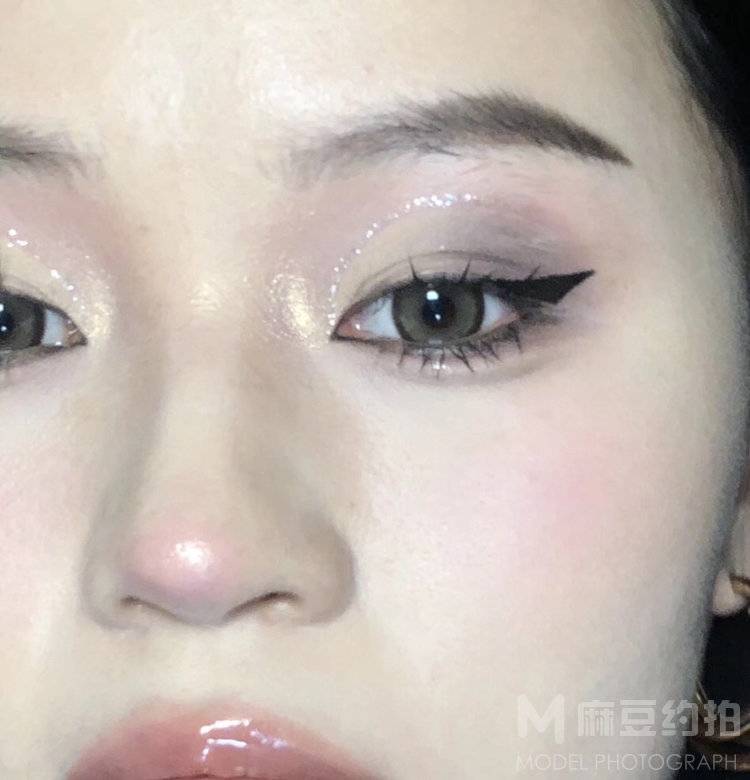 妆容模特