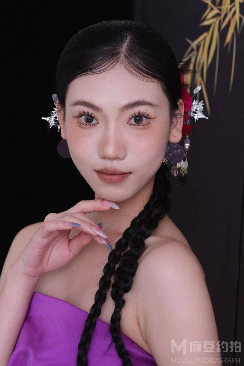 妆容模特