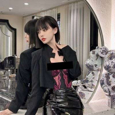 黑白模特