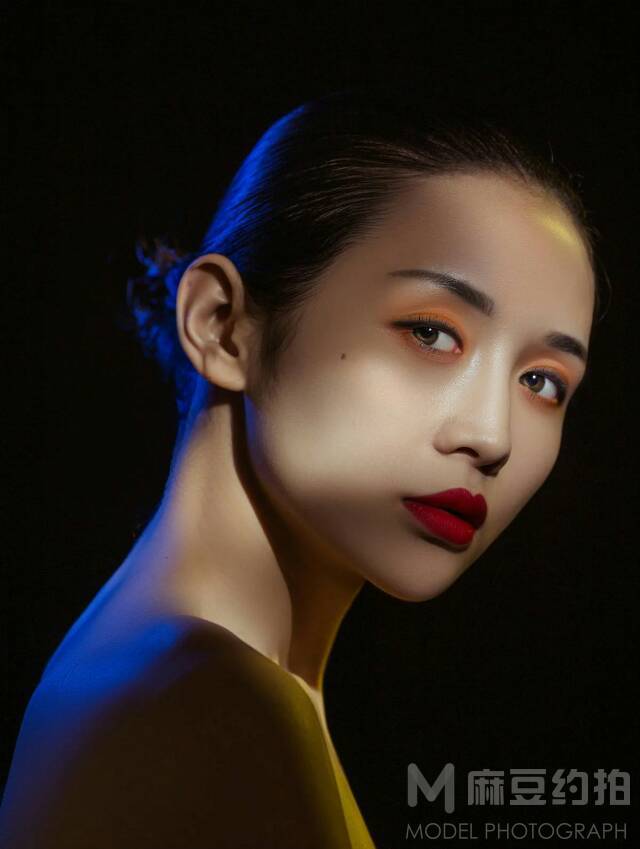 妆容模特