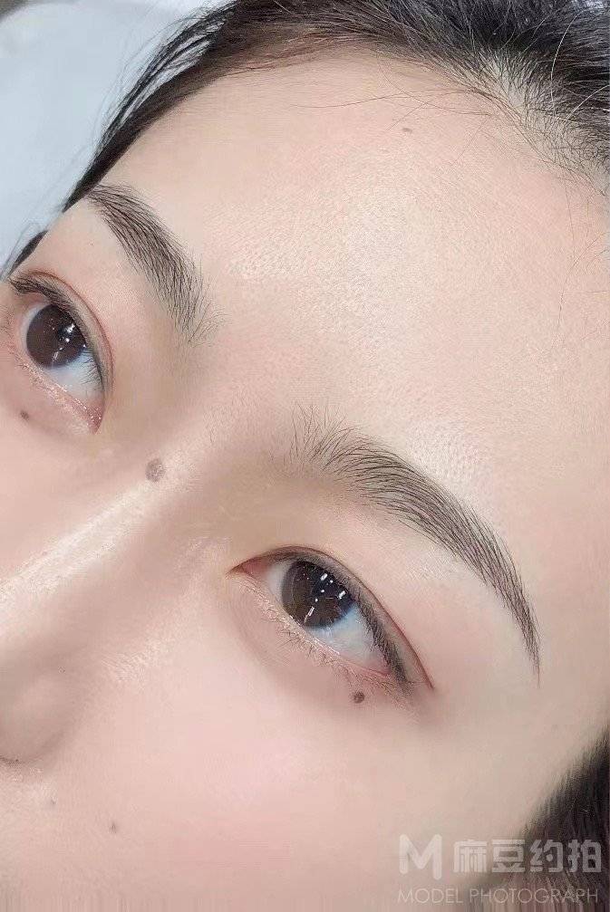 妆容模特