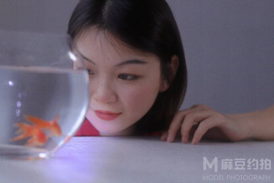 情绪模特
