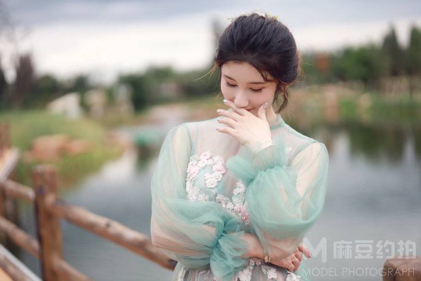 校园模特