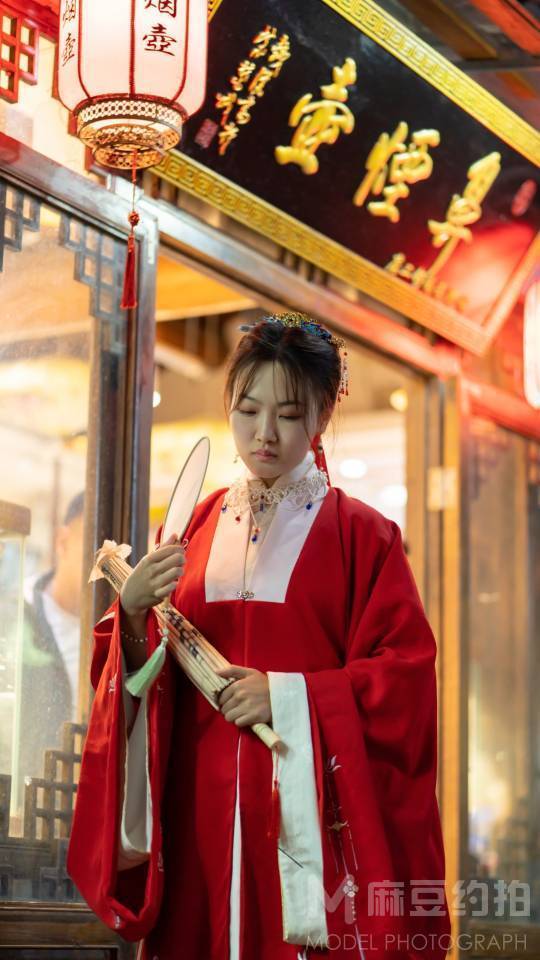 汉服模特