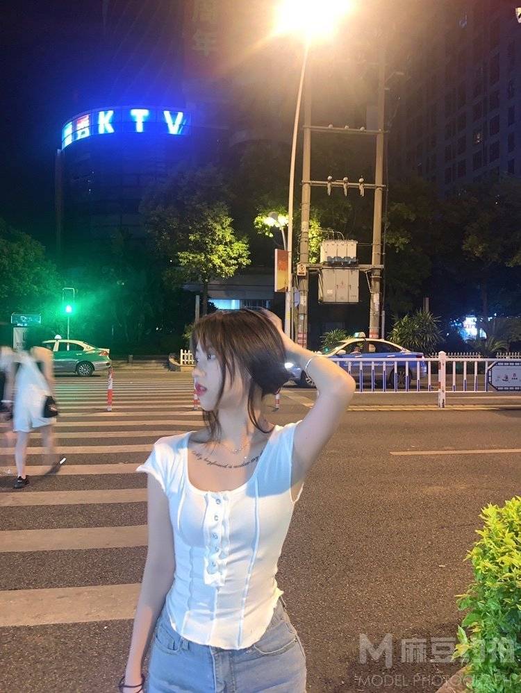 夜景模特