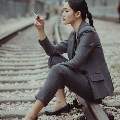 情绪模特