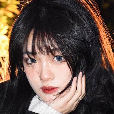黑白模特