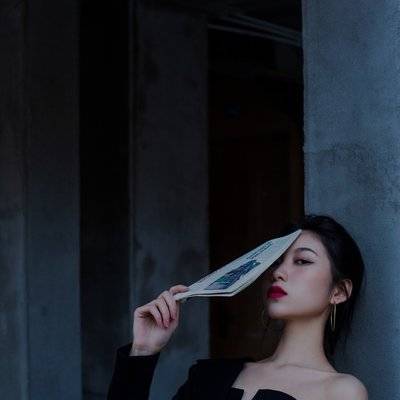 黑白模特