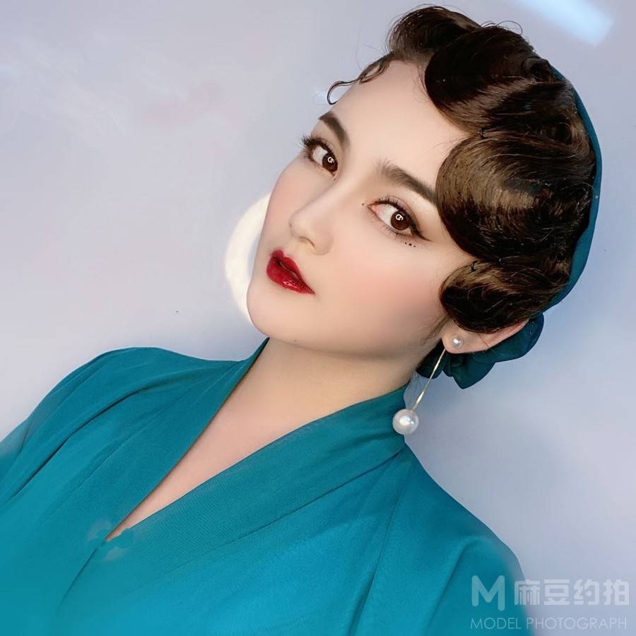 妆容模特