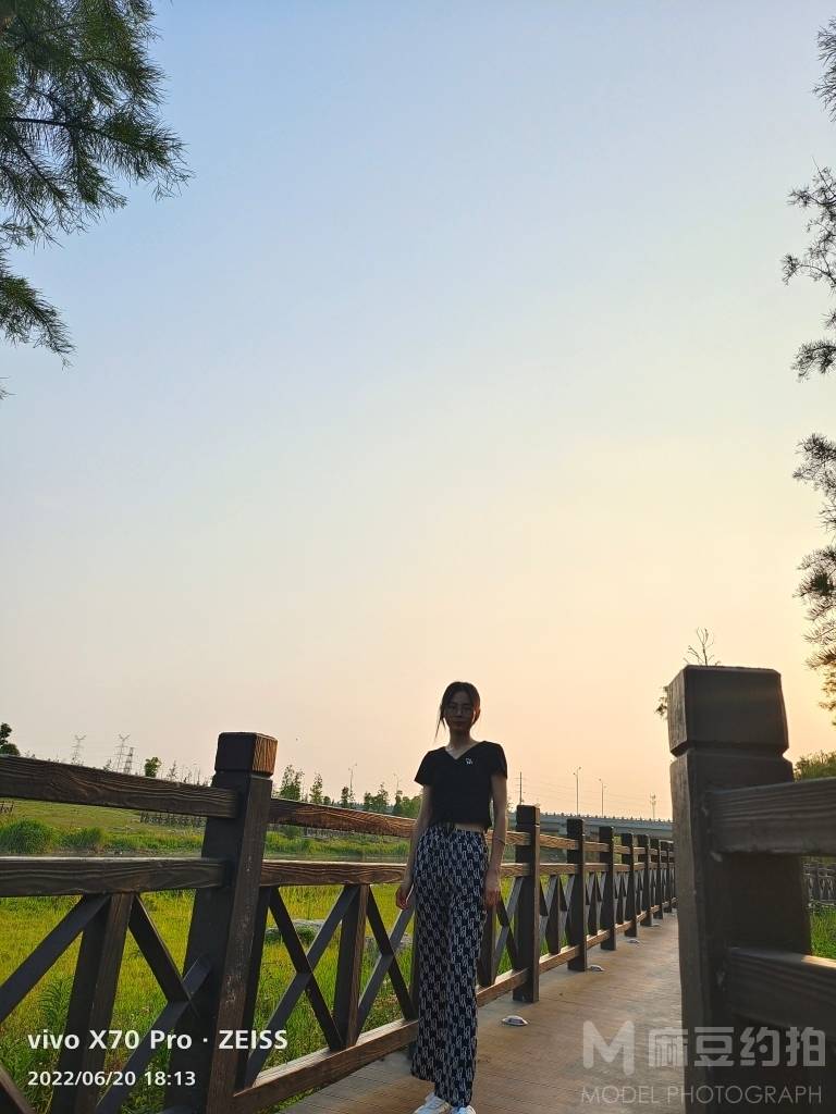 清新模特