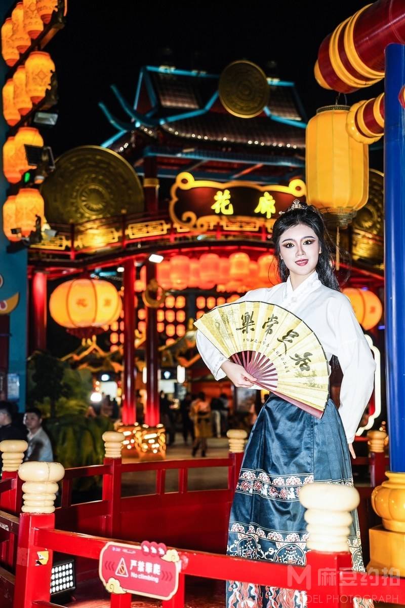 夜景模特