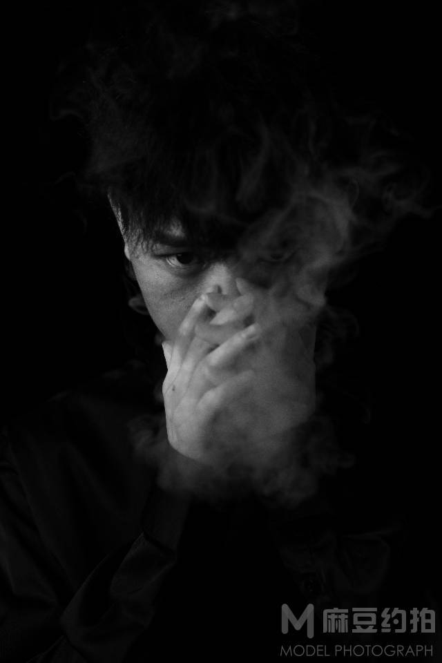 黑白模特