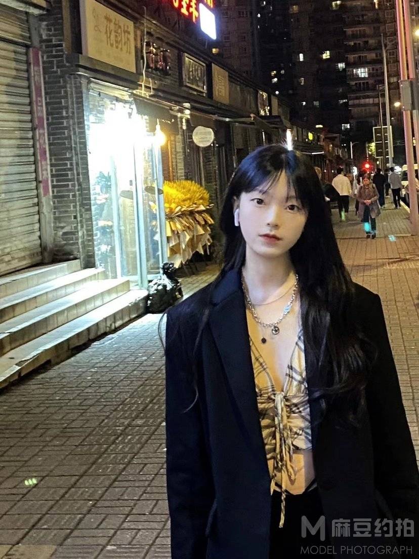校园模特