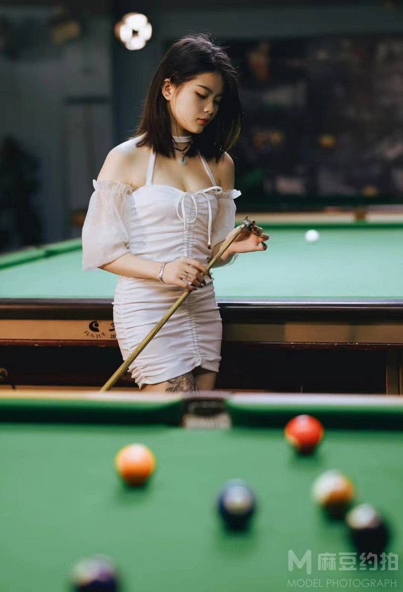 黑白模特