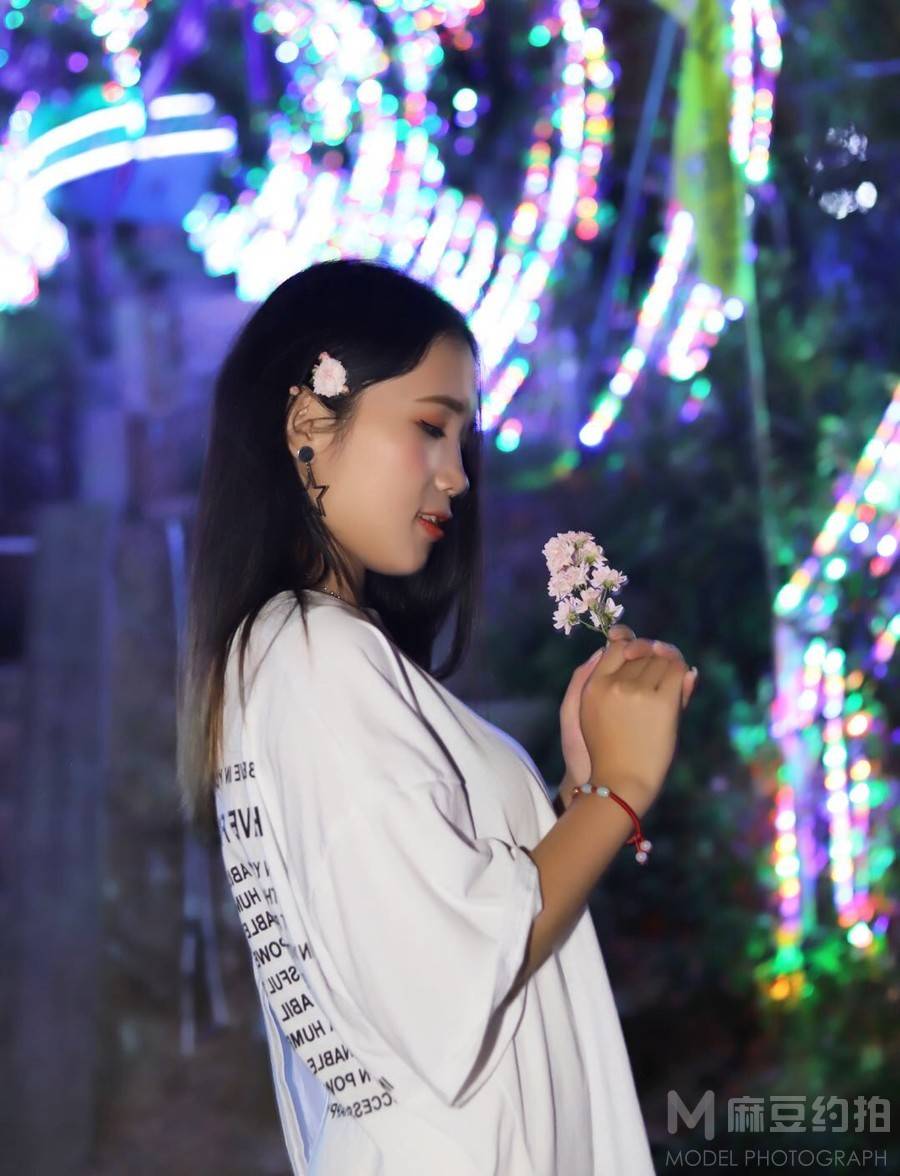 夜景模特