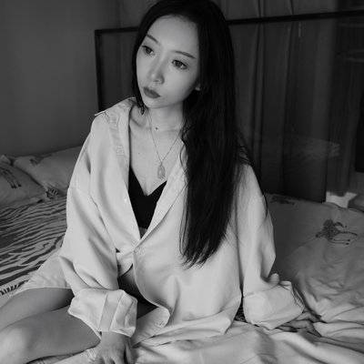黑白模特