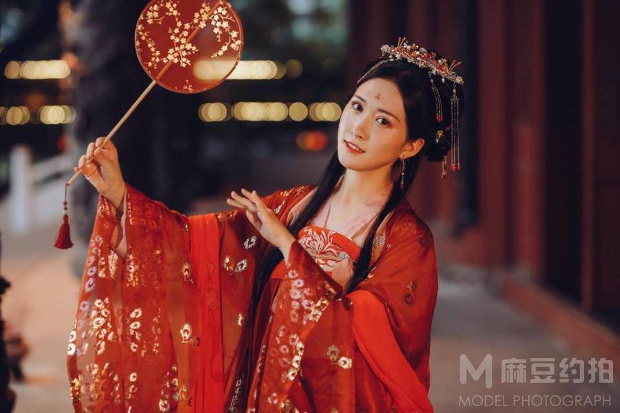 汉服模特