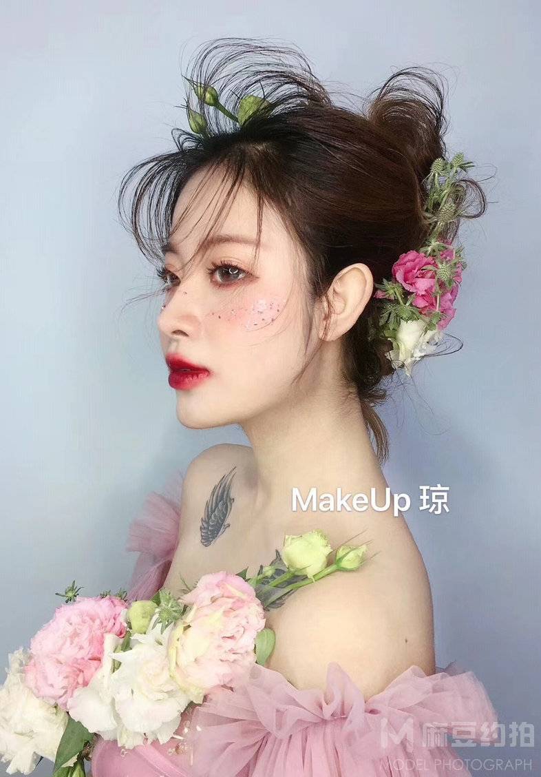 妆容模特
