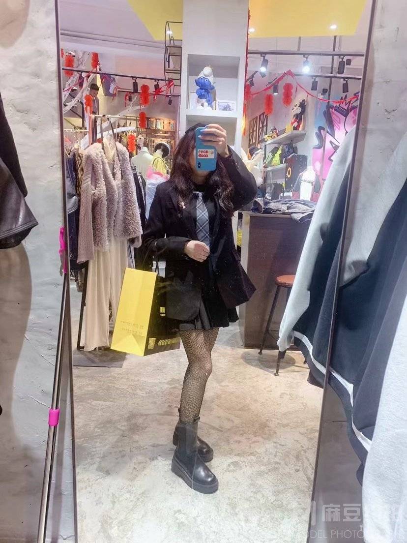 校园模特