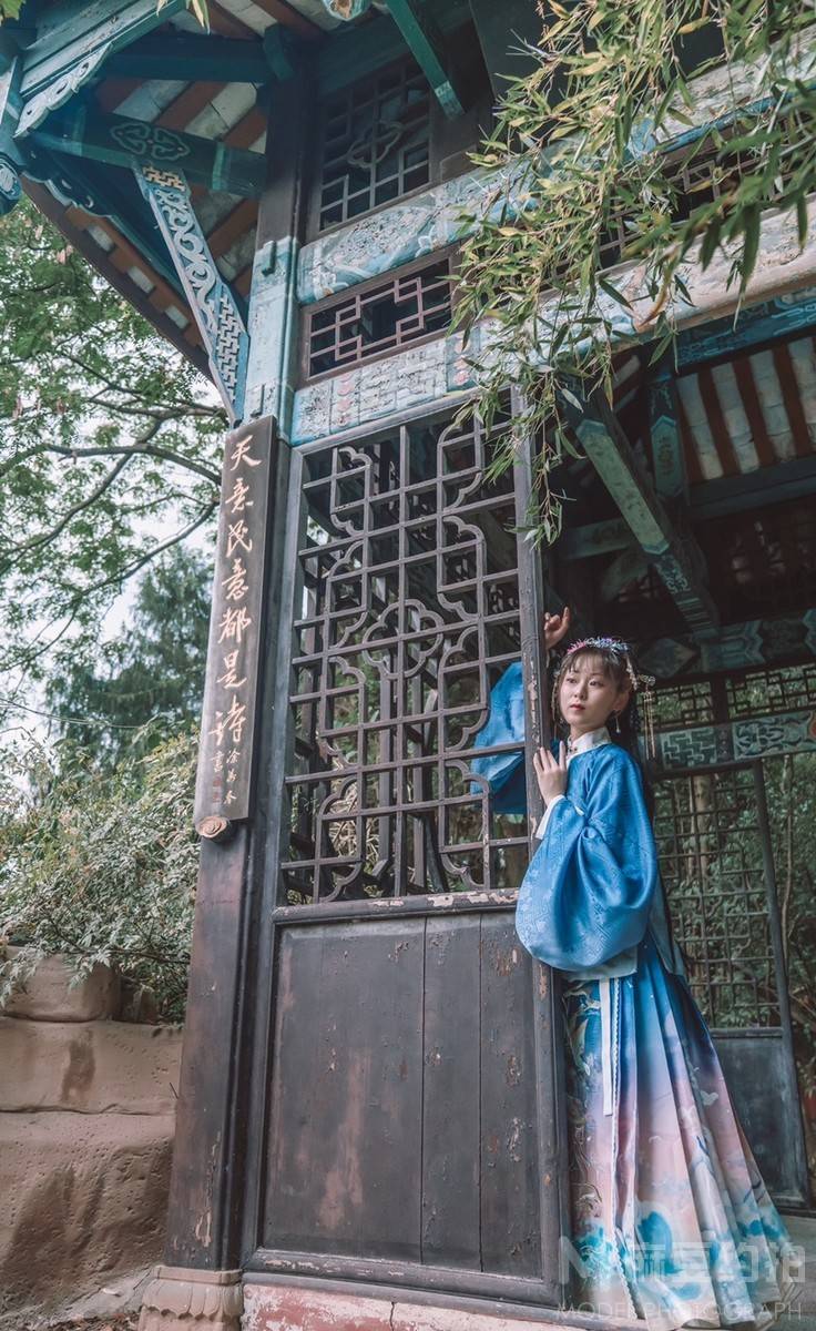 汉服模特