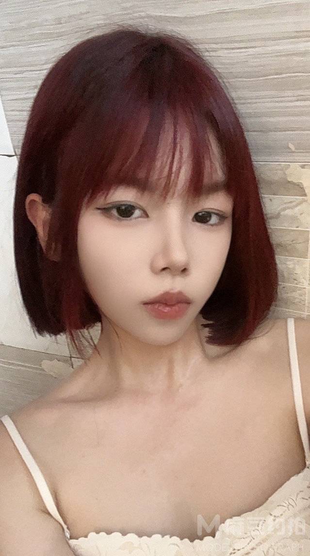 宝丽来模特