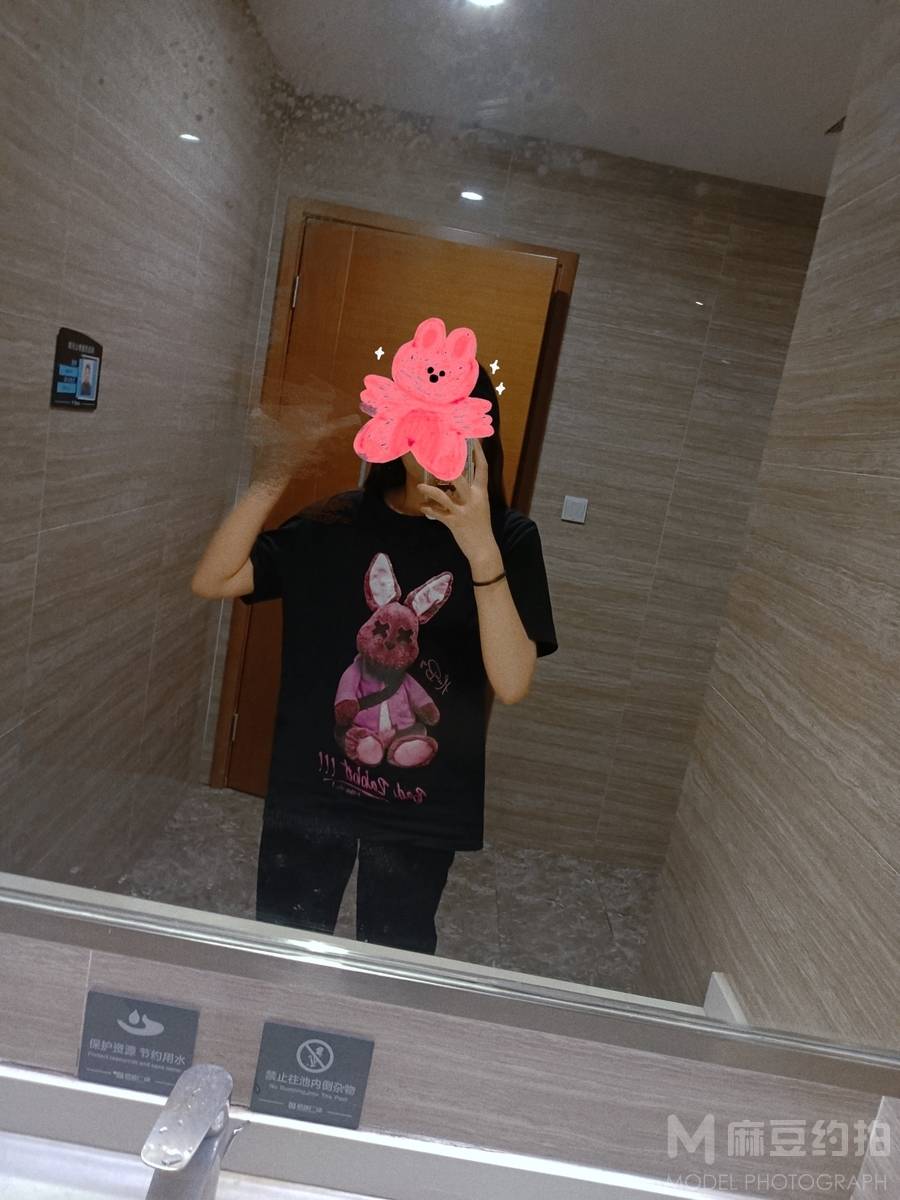 黑白模特