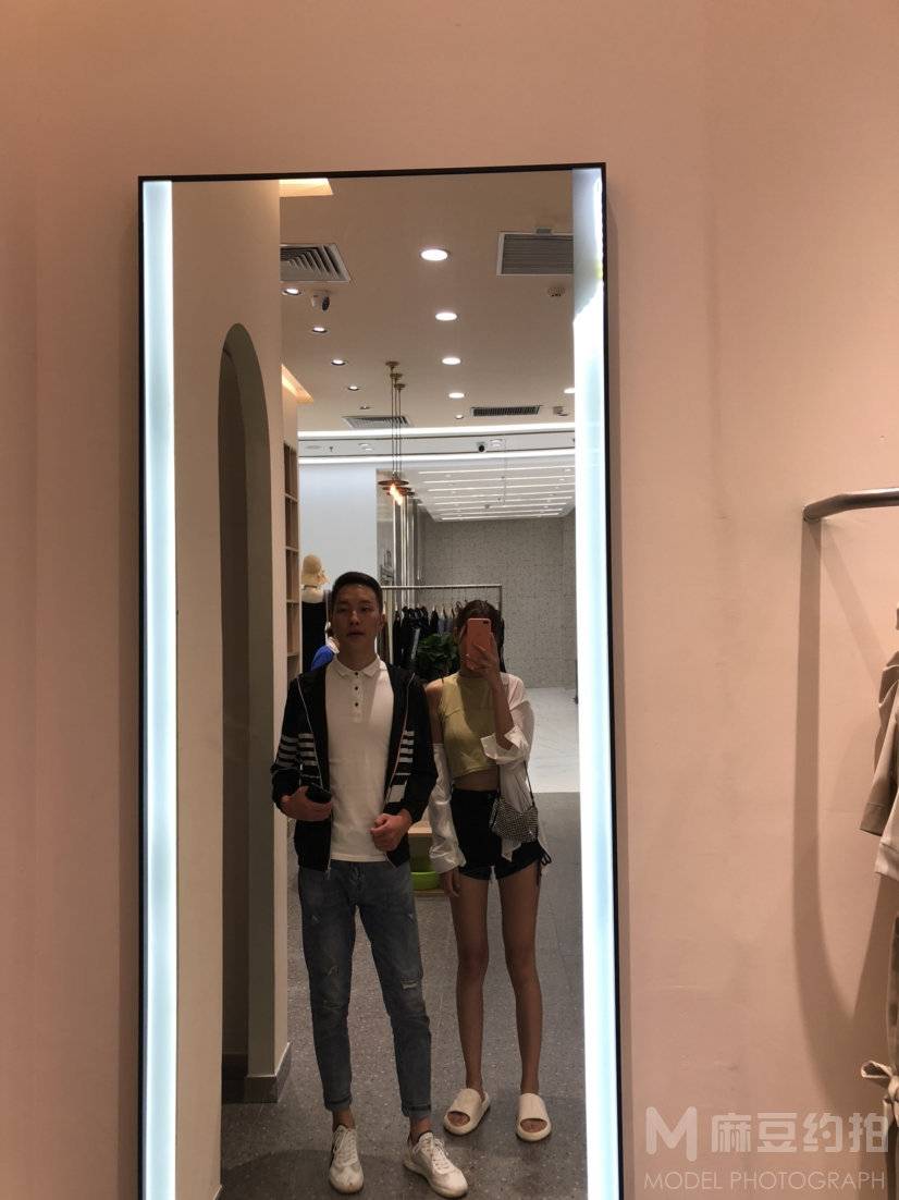 校园模特