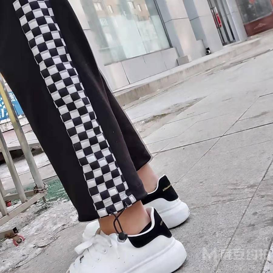 黑白模特