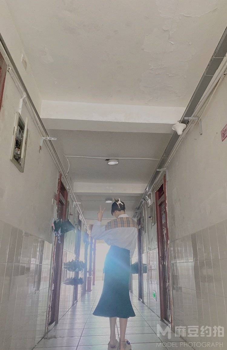 校园模特