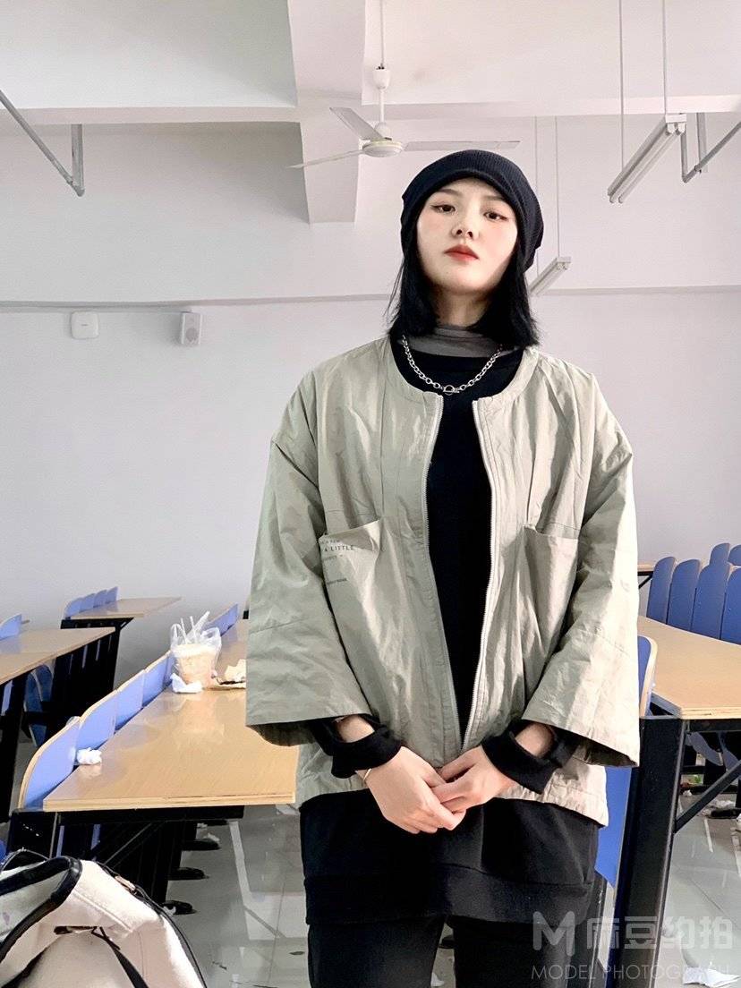 校园模特