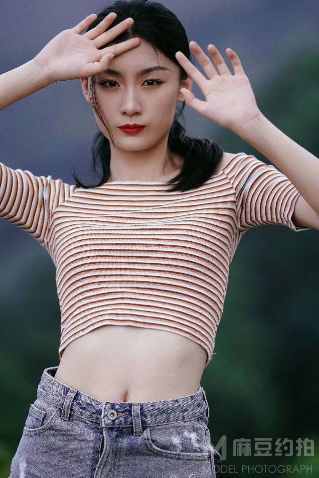 妆容模特