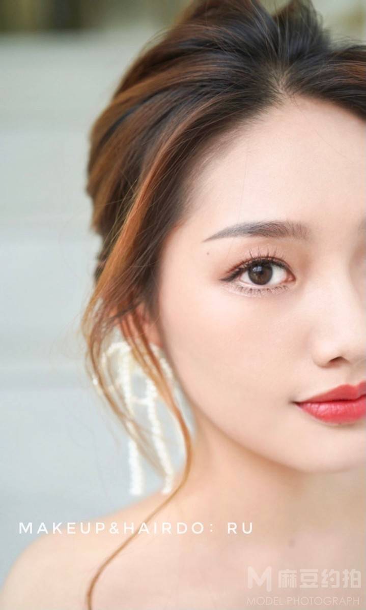 妆容模特