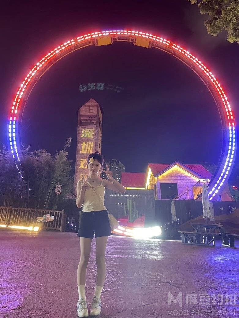 校园模特