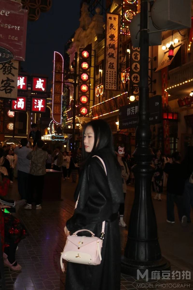 夜景模特