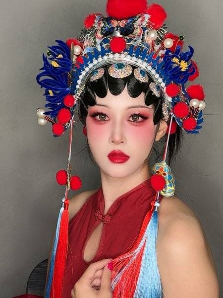 情绪模特