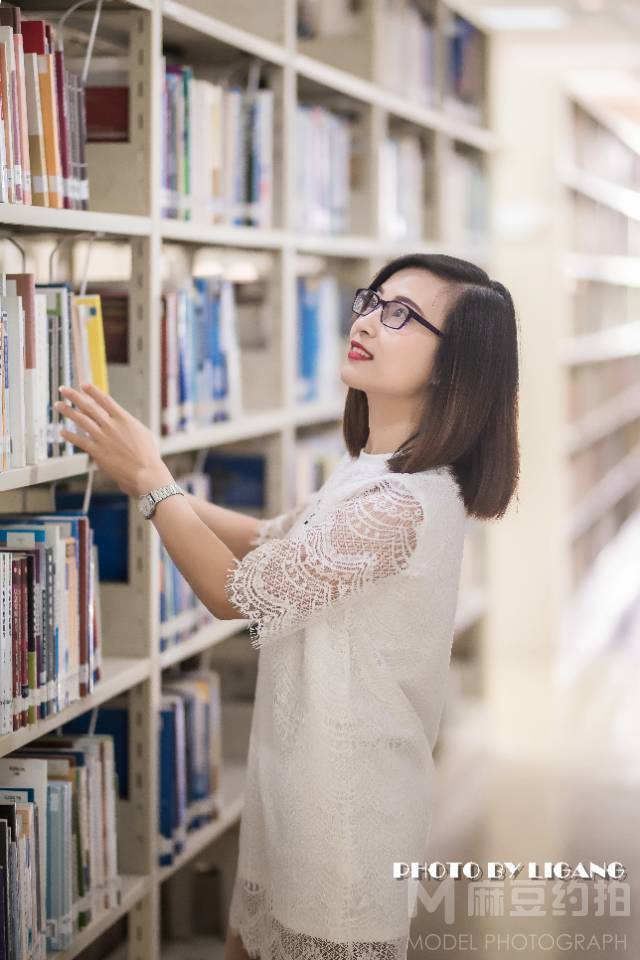 校园模特