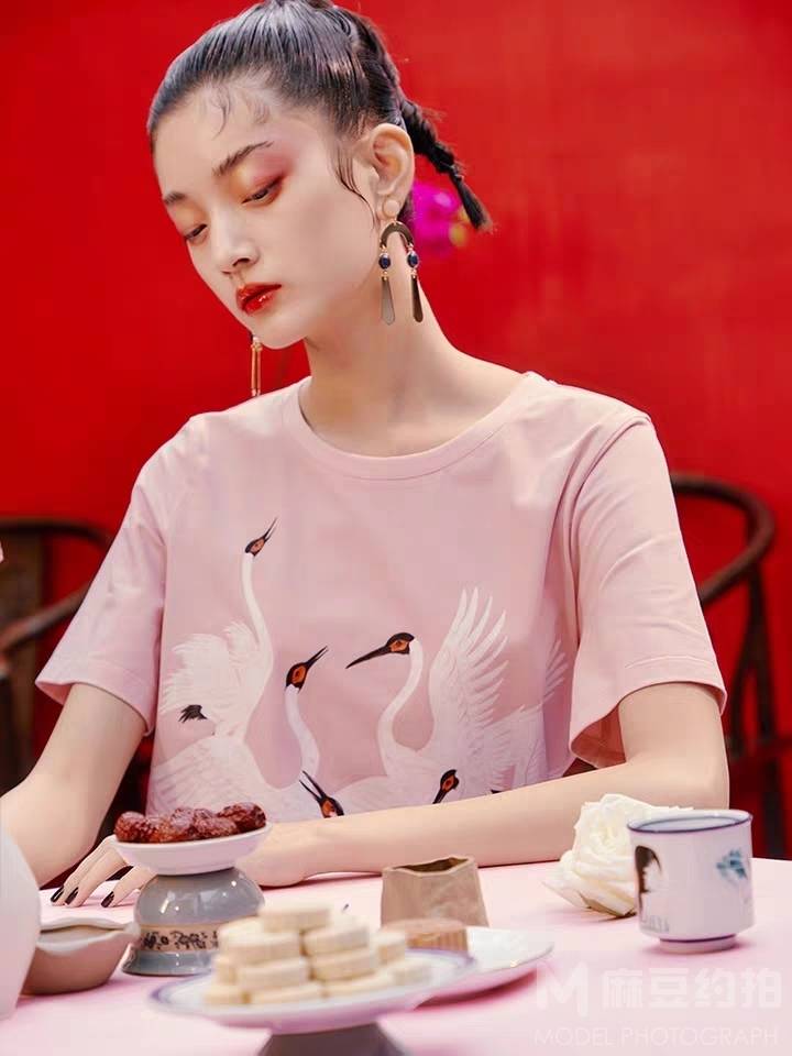 妆容模特