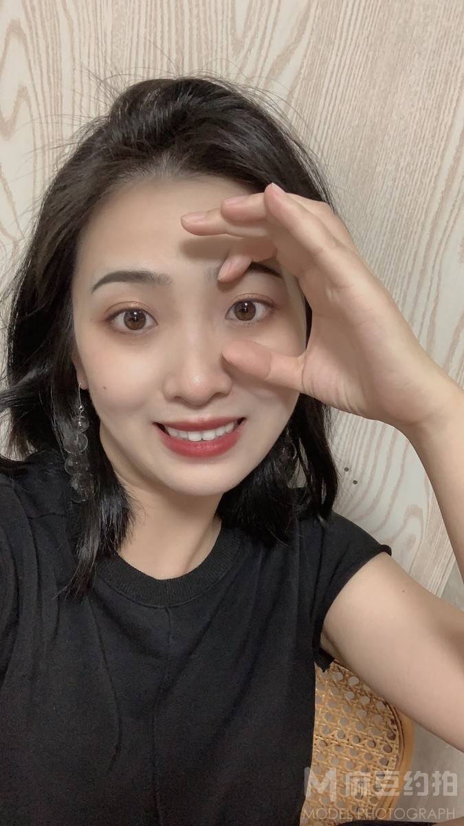纪实模特