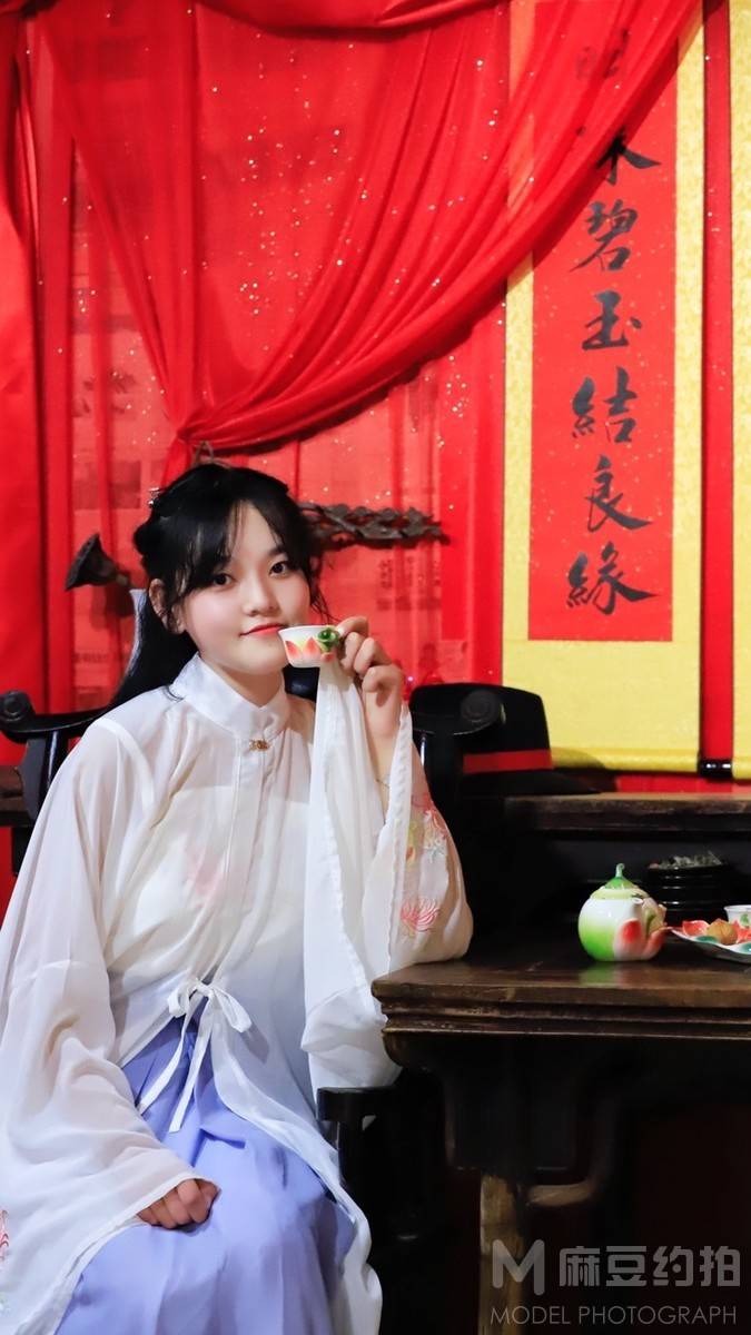 汉服模特