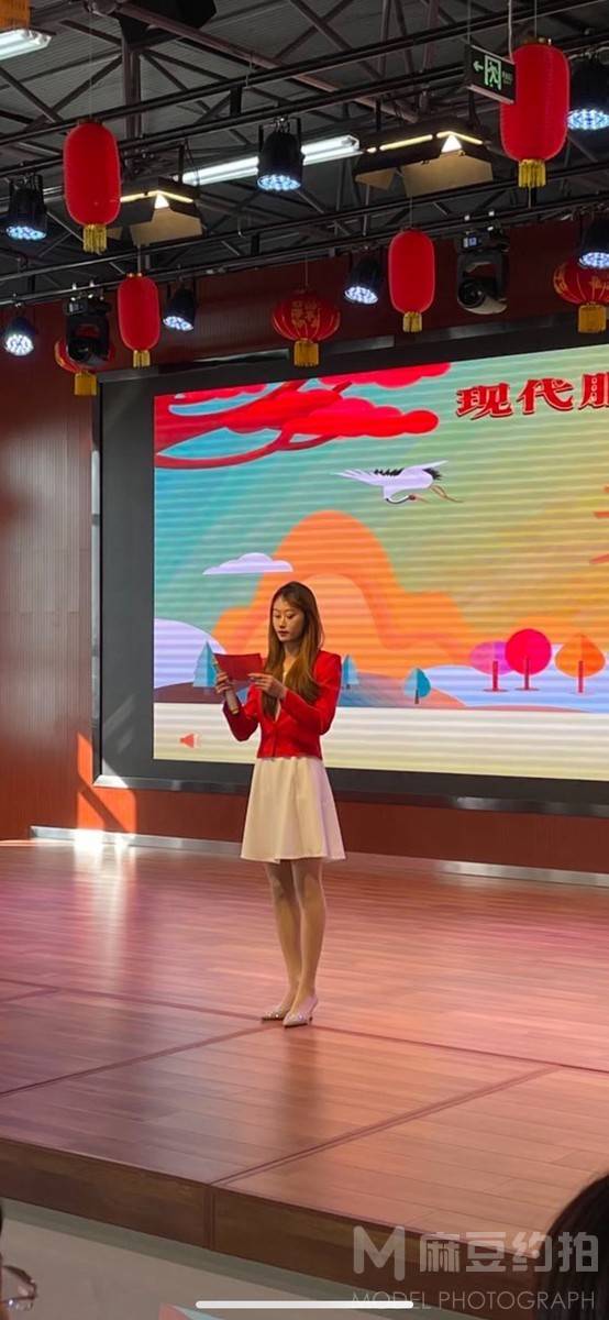 校园模特