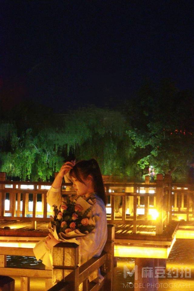 夜景模特