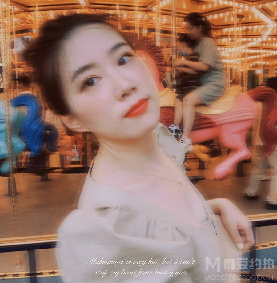 情绪模特