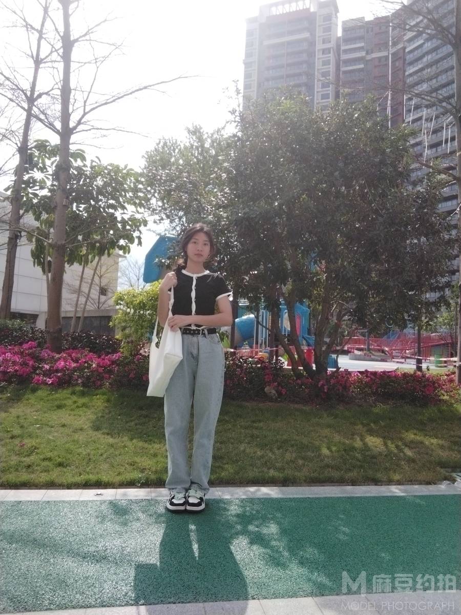 清新模特