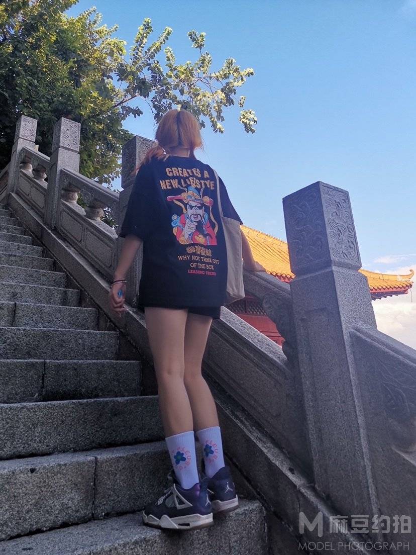 校园模特