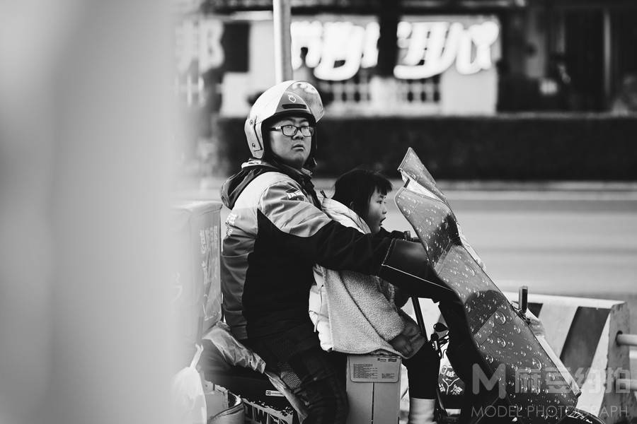 黑白模特