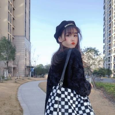 黑白模特