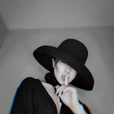 黑白模特