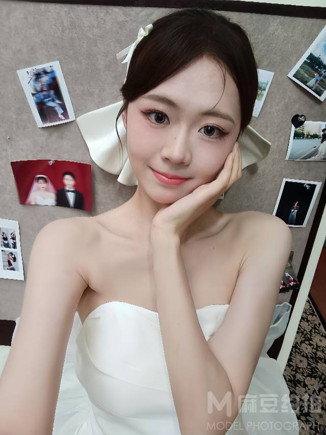 妆容模特